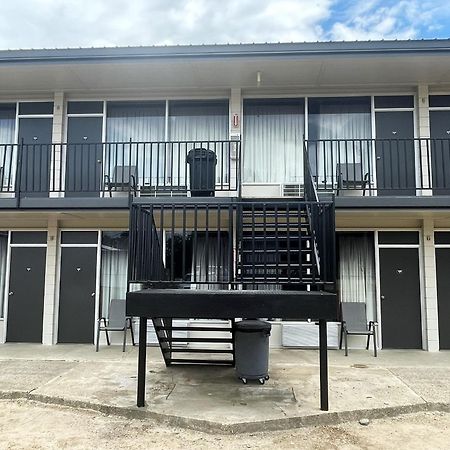 Kings Inn Valliant Екстериор снимка