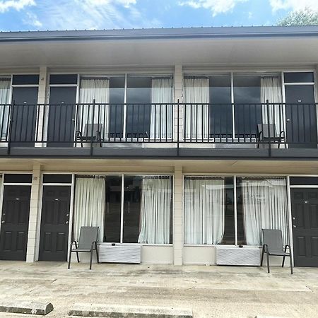 Kings Inn Valliant Екстериор снимка