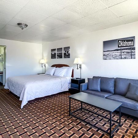 Kings Inn Valliant Екстериор снимка
