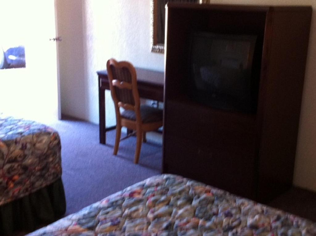 Kings Inn Valliant Екстериор снимка